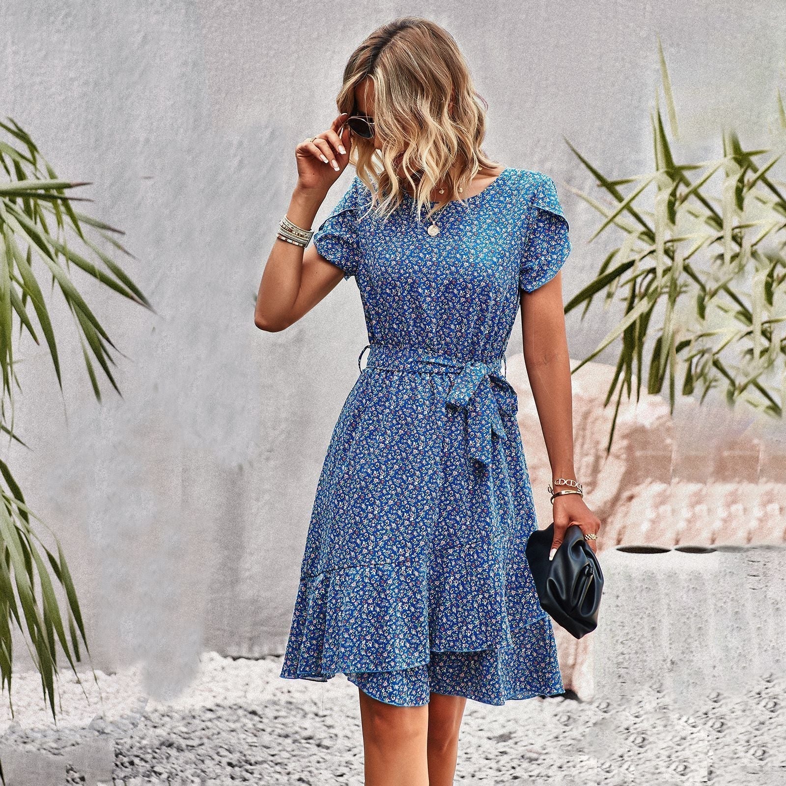 Annabel Robe d’Été Femme – Robe Fleurie Légère avec Décolleté en V, Ceinture à la Taille & Manches Courtes - Image 9