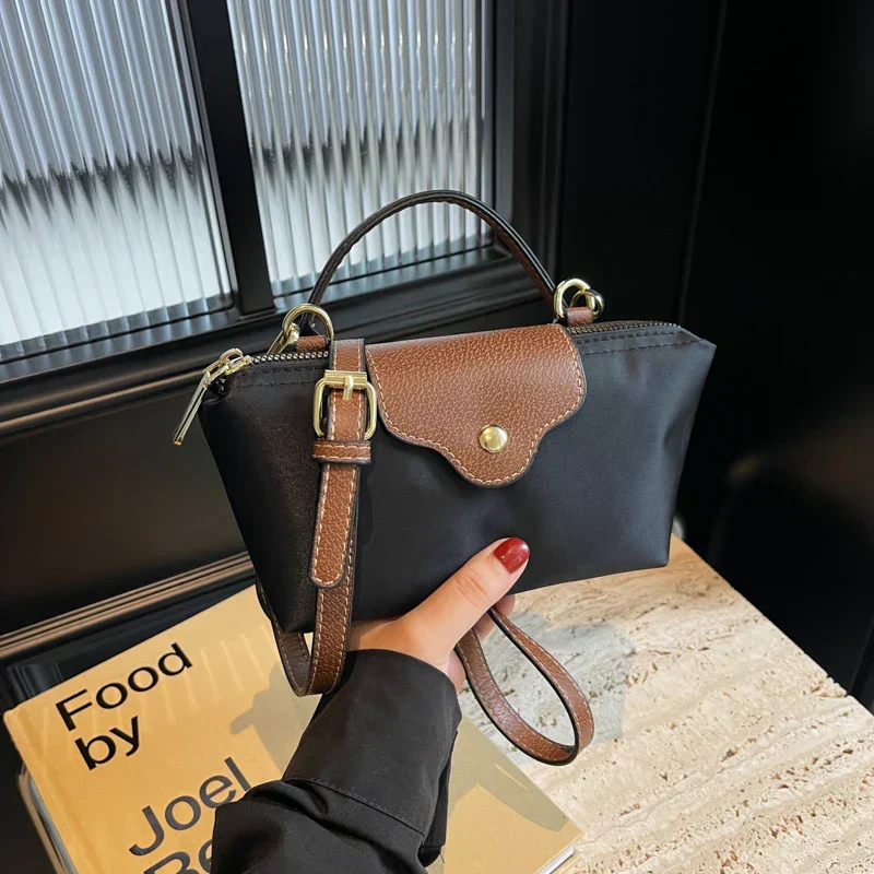 Camille Mini Sac Femme – Sac Bandoulière Compact avec Fermoir Doré & Détails Élégants - Image 3