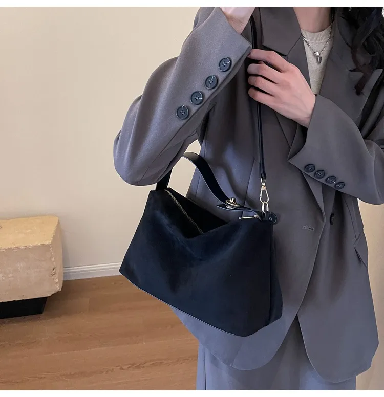 Maëlle Sac à Épaule Femme – Sac Suède Élégant avec Anse Similicuir & Grand Compartiment - Image 12
