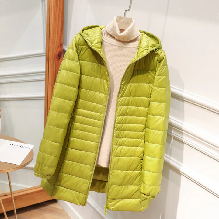Nora Veste Femme – Veste Imperméable Ultra-Légère avec Capuche Amovible & Plis Élégants - Image 15