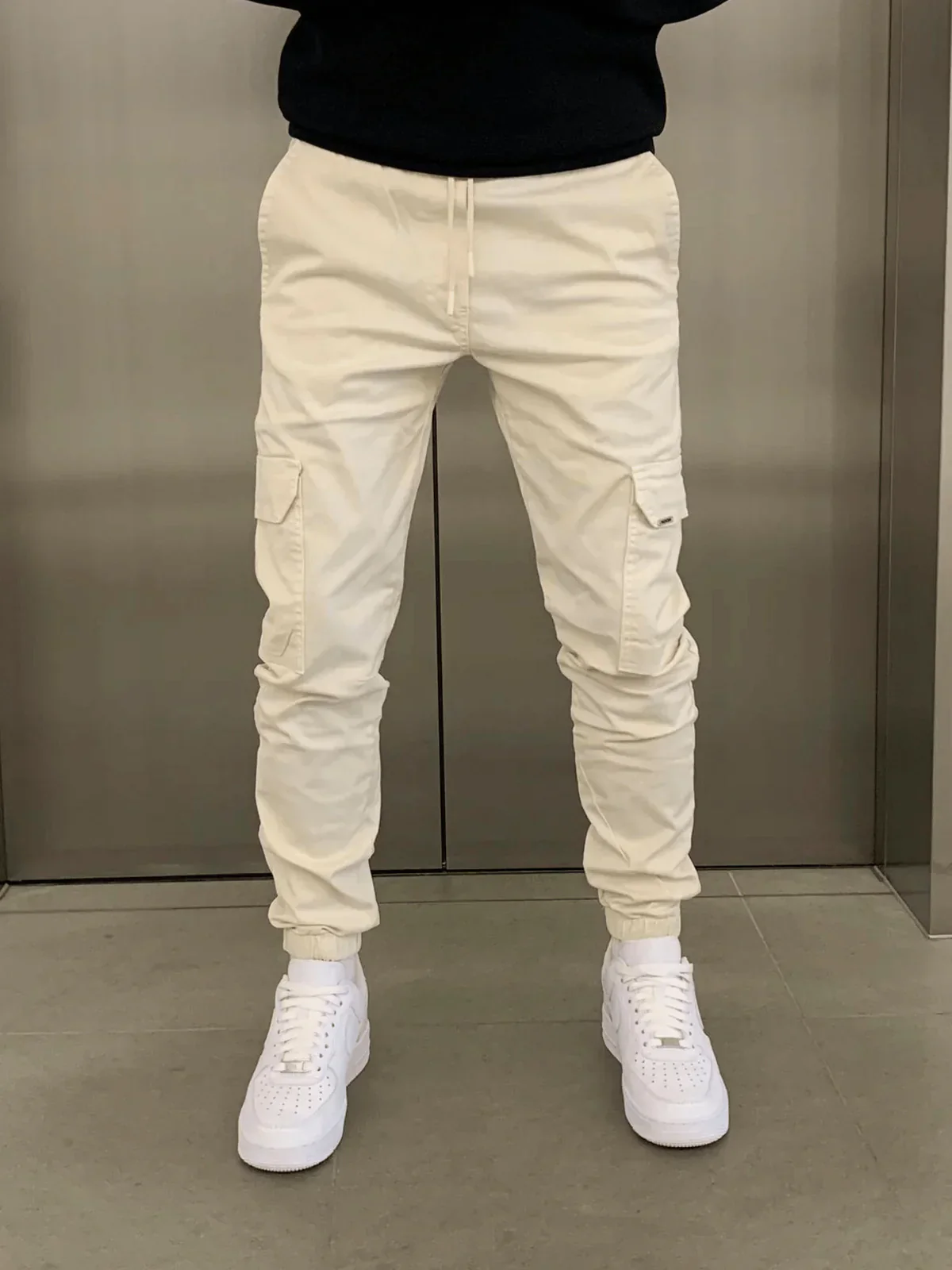 Stefan Pantalon Homme – Cargo Jogger Fit avec Taille Élastique & Poches Pratiques - Image 4